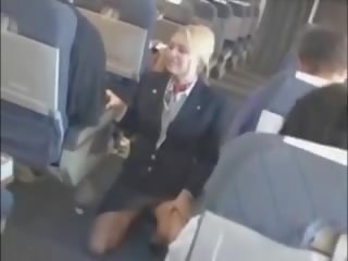 Flight attendent é uma merda caralho