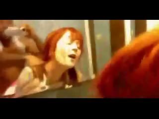 Adolescente follando en un público baño vídeo