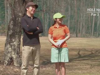 Golf hure wird neckten und rahmspinat von zwei jungs