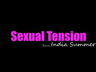 Momsteachsex - indië zomer - seksueel tension