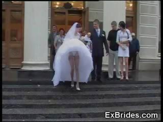 Amatérske nevesta priateľka gf sexuálny sliedič vyhrnutá sukňa exgf manželka lolly šampanské svadba bábika verejnosť skutočný zadok pančušky nilón nahé