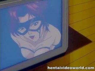 Stor pupper hentai film med lesbo moro i basseng