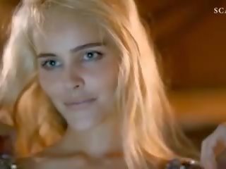 Isabel Lucas Nude Butt from the Loft on.