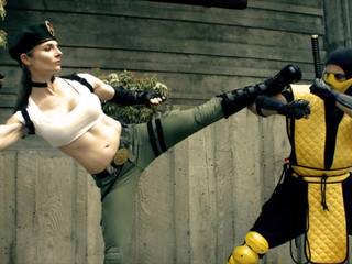 Sexy Mortal Kombat Cosplayer Slideshow