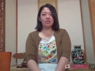 Breda grown japanska femme fatale älskar pecker indoors och utomhus