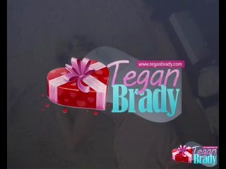 Tegan 이 음란