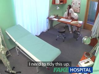 Fakehospital 年轻 医 practitioner 乱搞 他的 诱人的 新 护士